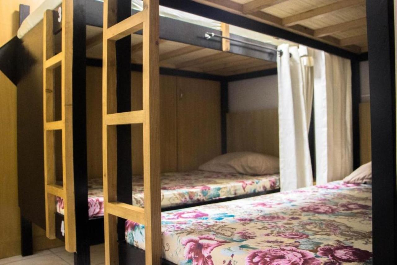 Bunks Hostel (Adults Only) Cebu Ngoại thất bức ảnh