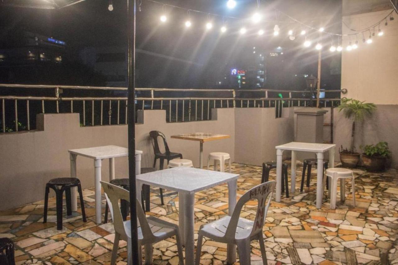 Bunks Hostel (Adults Only) Cebu Ngoại thất bức ảnh