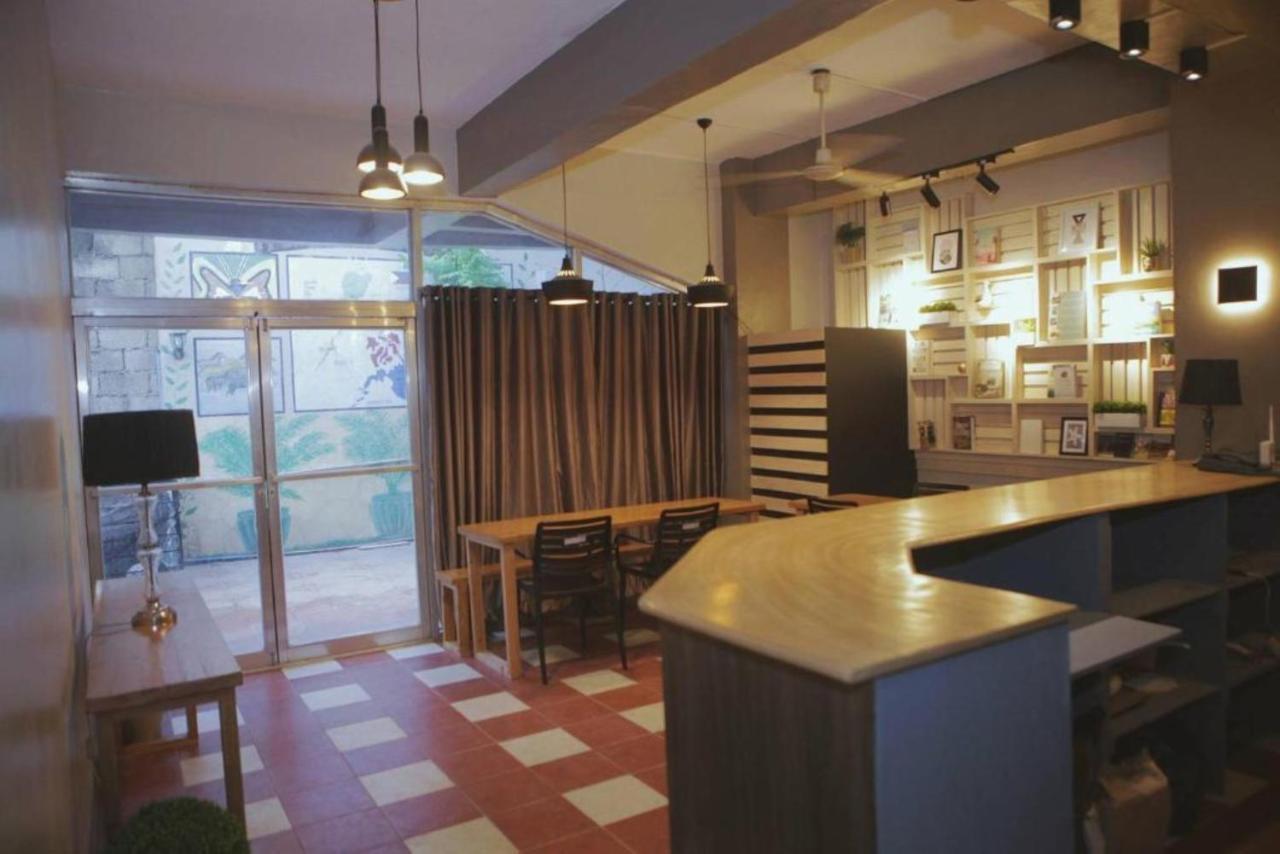 Bunks Hostel (Adults Only) Cebu Ngoại thất bức ảnh